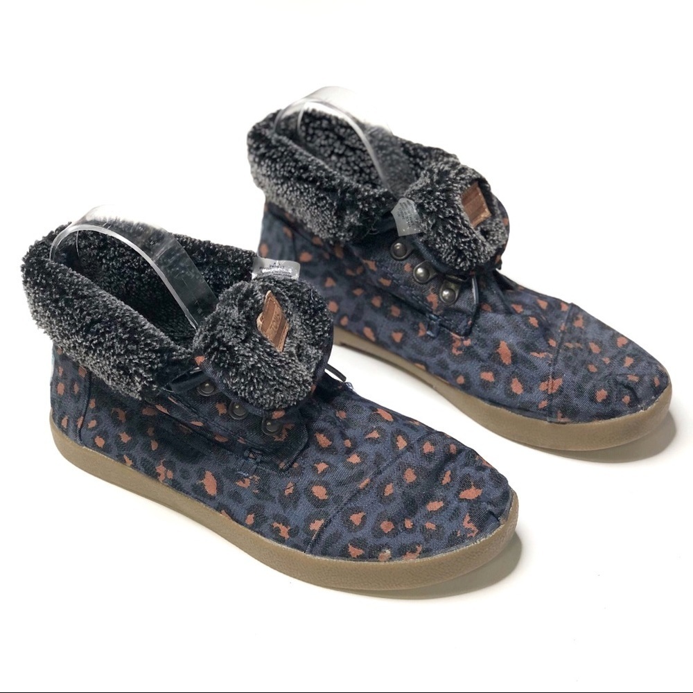 TOMS Highland Faux Fur Lined Ankle Boots Leopard Print Lace Up Size 7